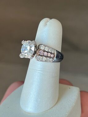 Sterling silver CZ & Pink Sapphire Ring! 6.06g Size 6